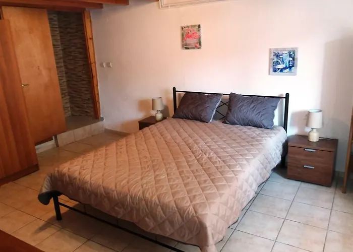 Traditional House Paschalis Holiday home